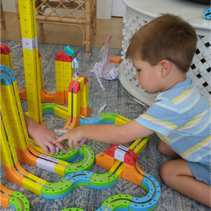 MagnoRail™ – STEM Magnetic Train Set